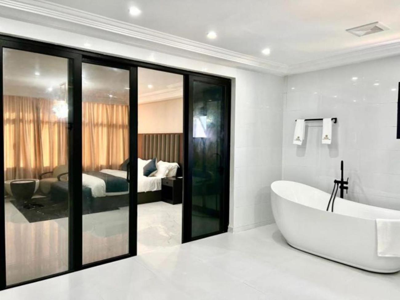 Lifestyle Luxury Hotel And Residence Elwa Kültér fotó